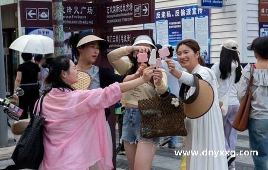 广西东兴暑期旅游热,边关特色吸客!