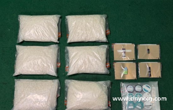 香港海关在机场查获大批怀疑毒品及违禁品 市值约1200万港元