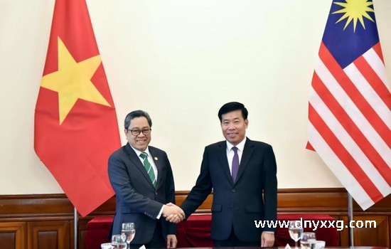 第三次越马高官战略对话在越南河内举行